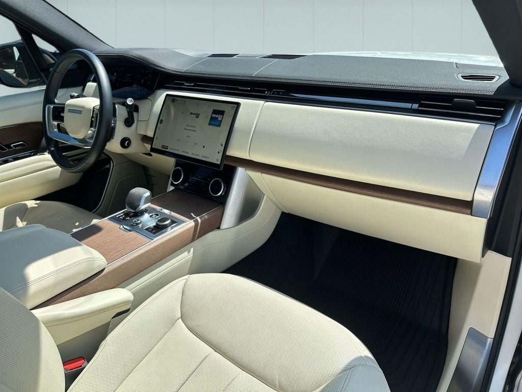 2023 Land Rover Range Rover SE