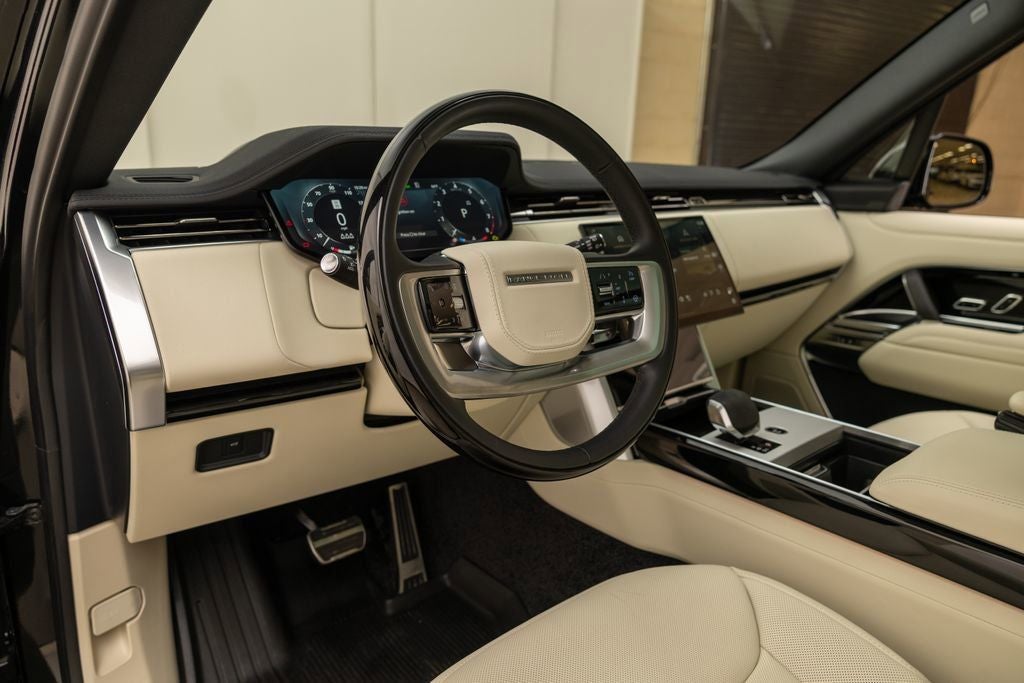 2025 Land Rover Range Rover SE
