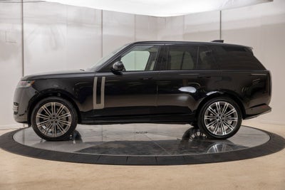 2025 Land Rover Range Rover SE