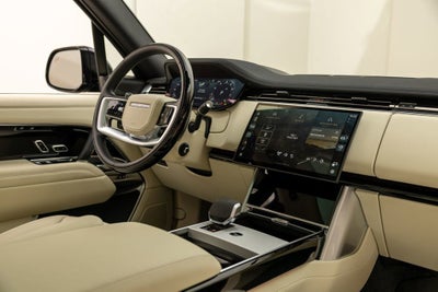 2025 Land Rover Range Rover SE