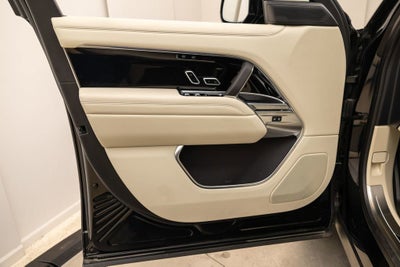 2025 Land Rover Range Rover SE