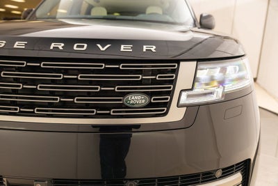 2025 Land Rover Range Rover SE