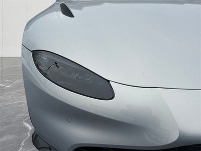 2022 Aston Martin Vantage Base