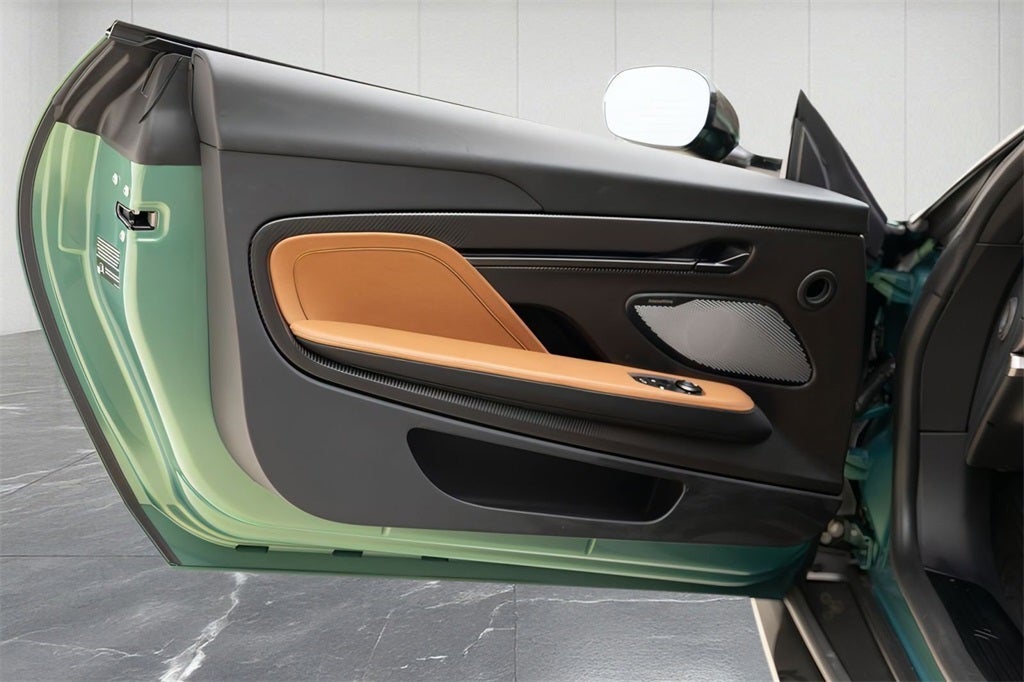 2025 Aston Martin Vanquish V12