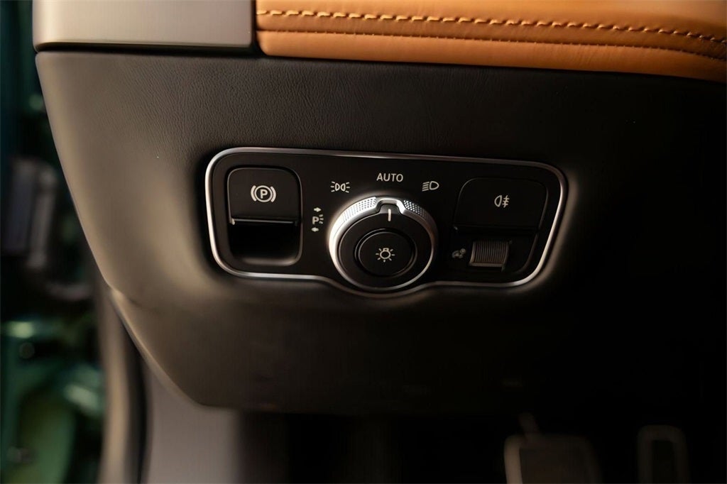 2025 Aston Martin Vanquish V12