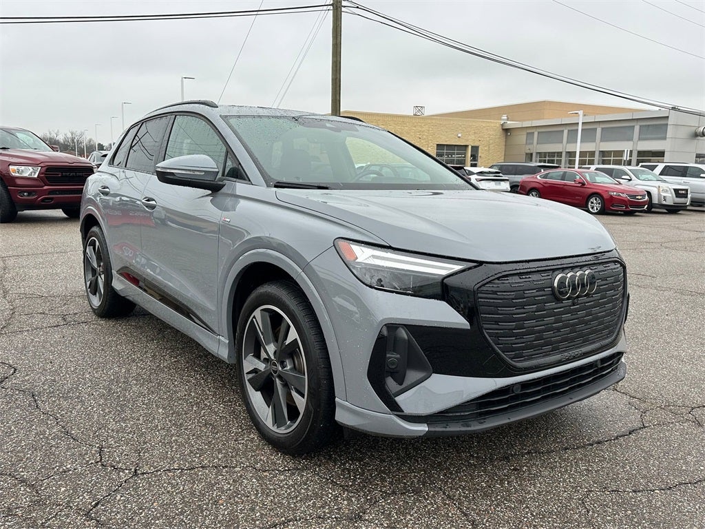 2024 Audi Q4 e-tron Premium quattro