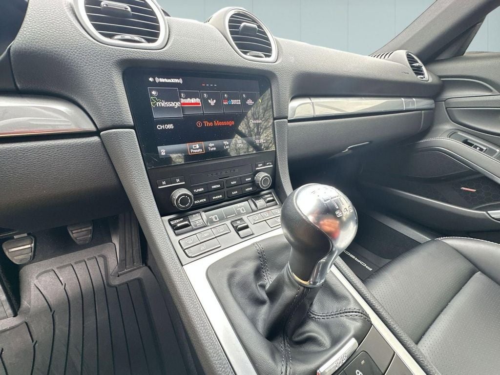 2024 Porsche 718 Cayman Style Edition