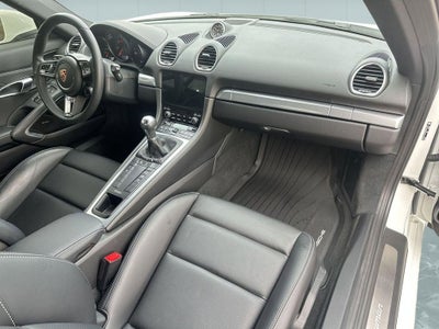 2024 Porsche 718 Cayman Style Edition