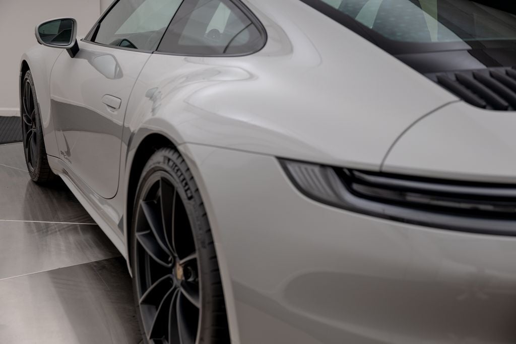2023 Porsche 911 Carrera