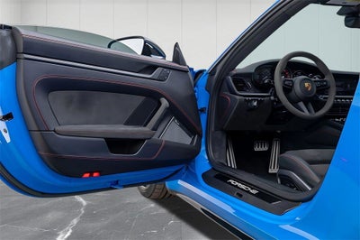 2022 Porsche 911 Carrera 4 GTS