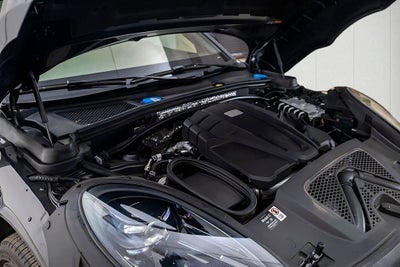 2025 Porsche Macan GTS