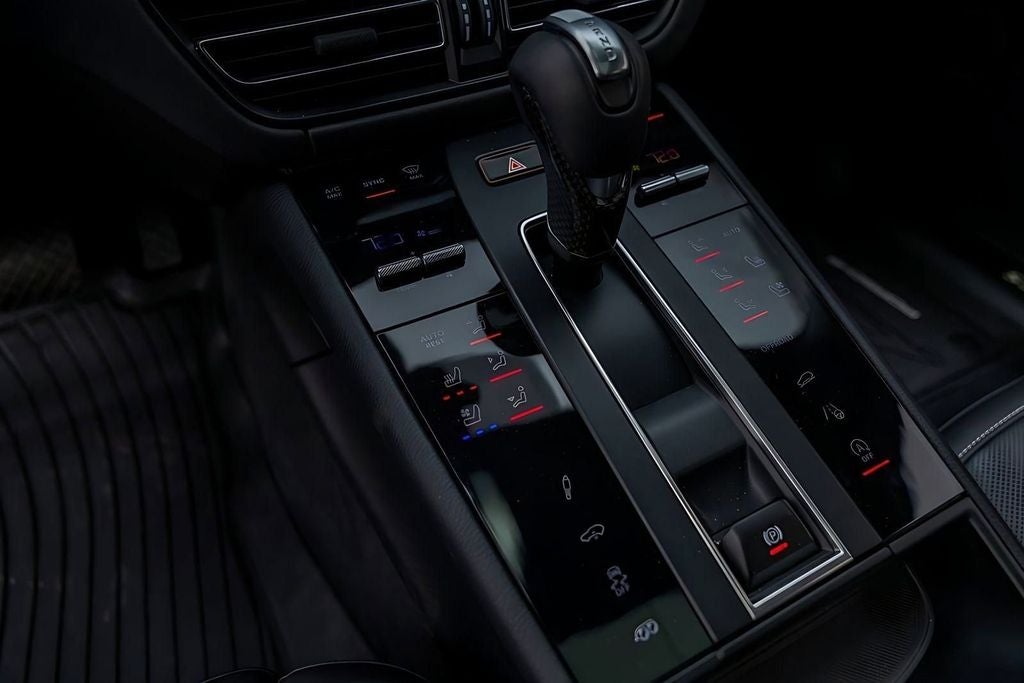 2025 Porsche Macan GTS