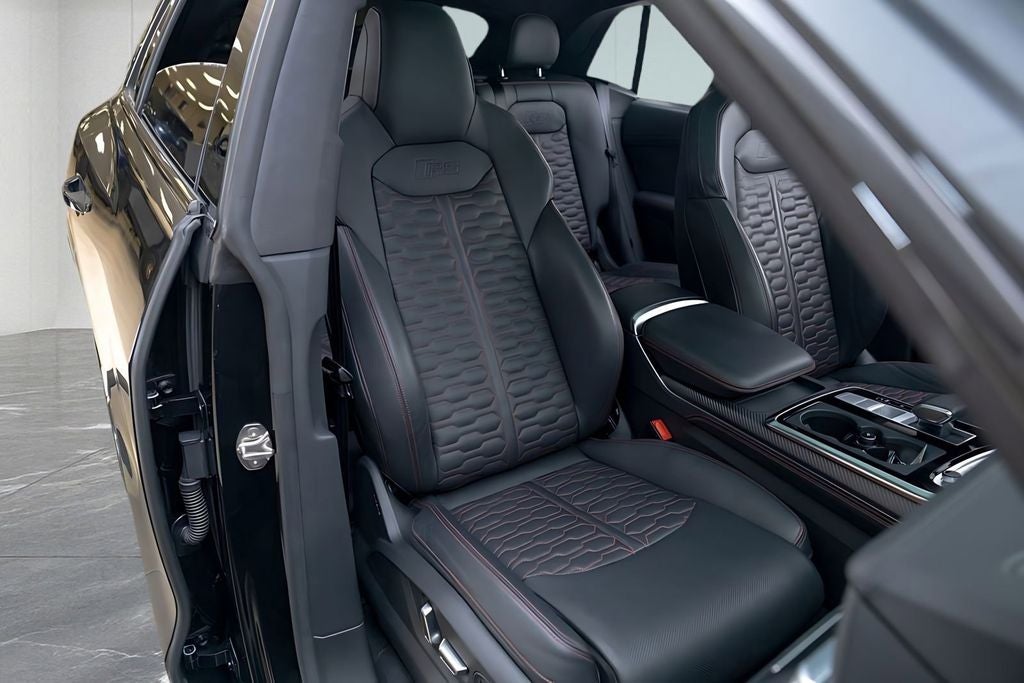 2023 Audi RS Q8 4.0T quattro