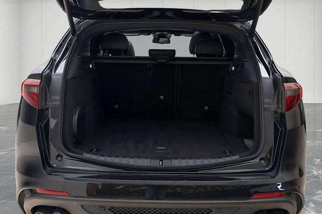 2023 Alfa Romeo Stelvio Quadrifoglio