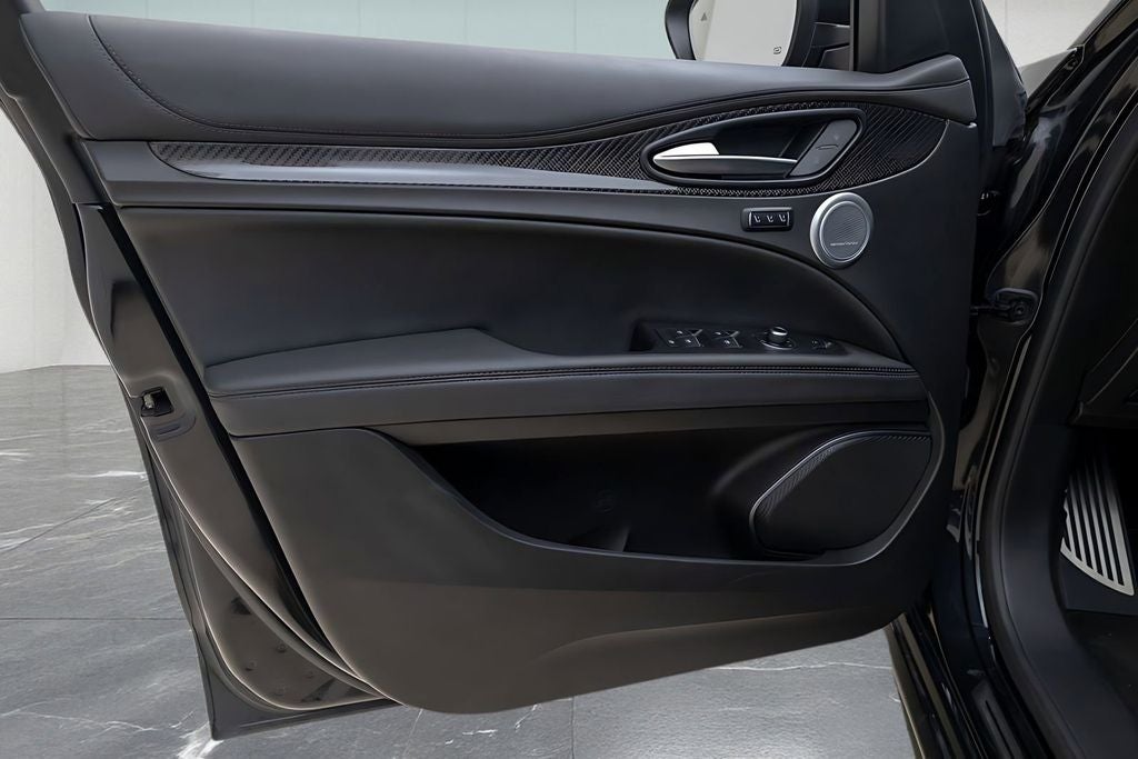 2023 Alfa Romeo Stelvio Quadrifoglio