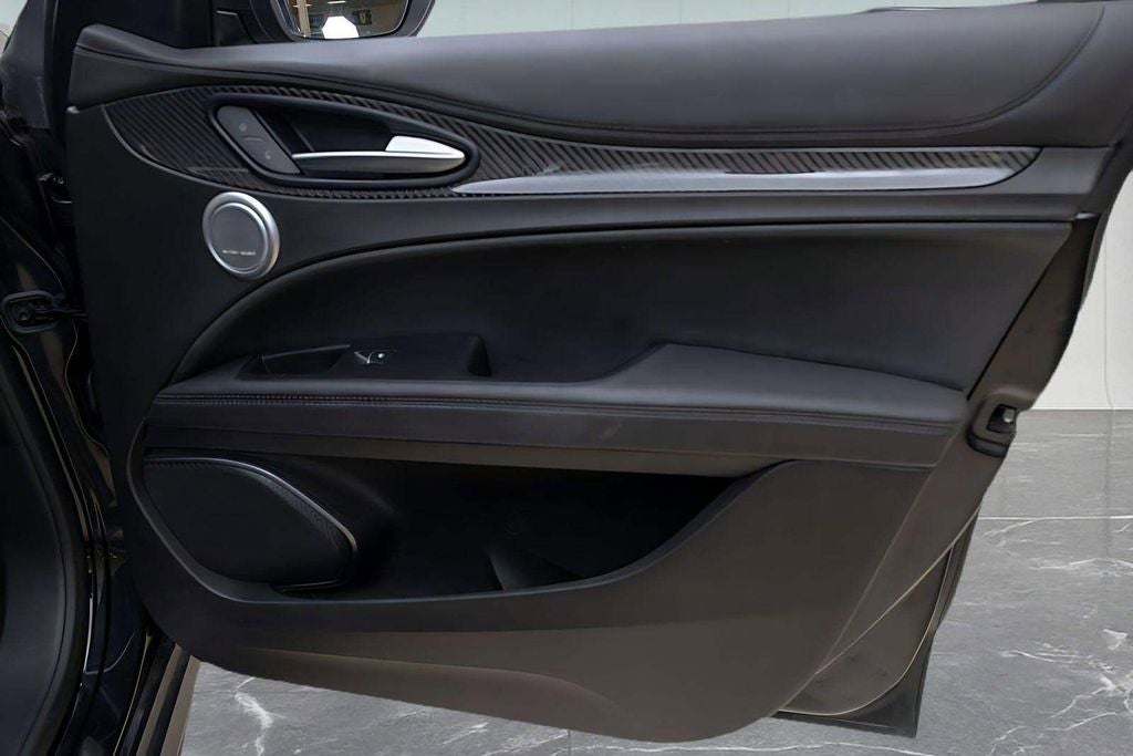 2023 Alfa Romeo Stelvio Quadrifoglio