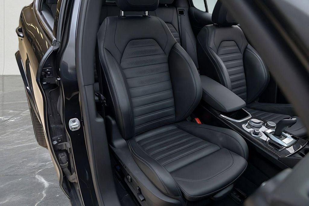 2023 Alfa Romeo Stelvio Quadrifoglio