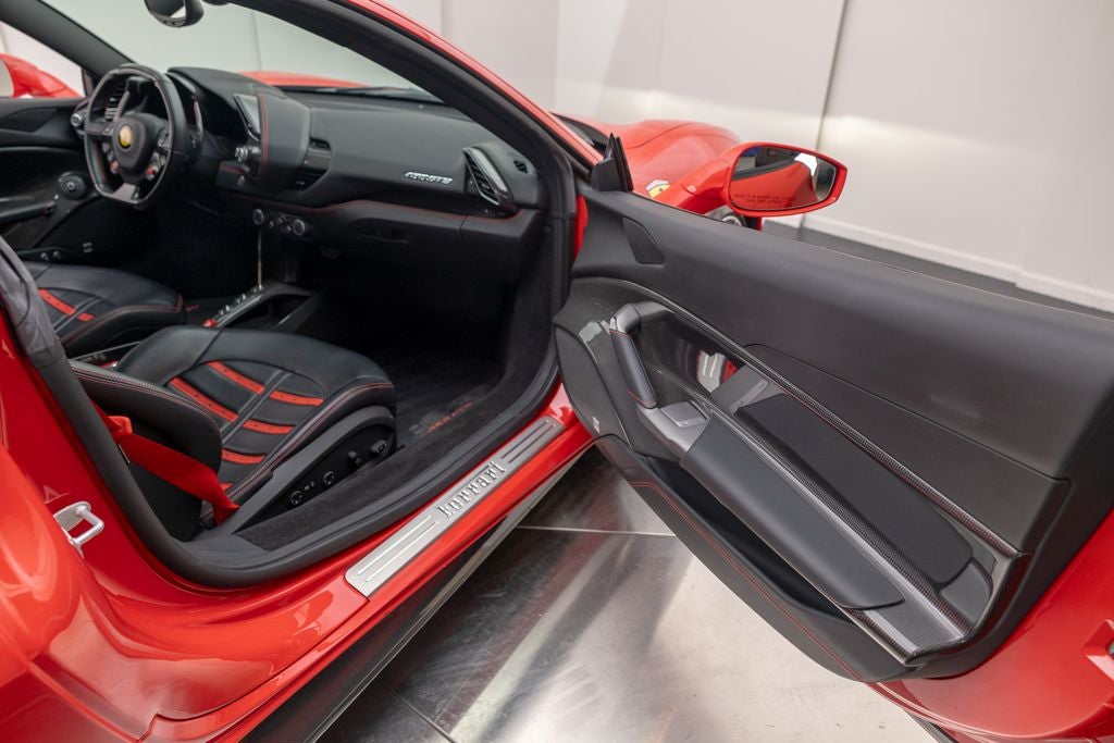 2016 Ferrari 488 GTB Base