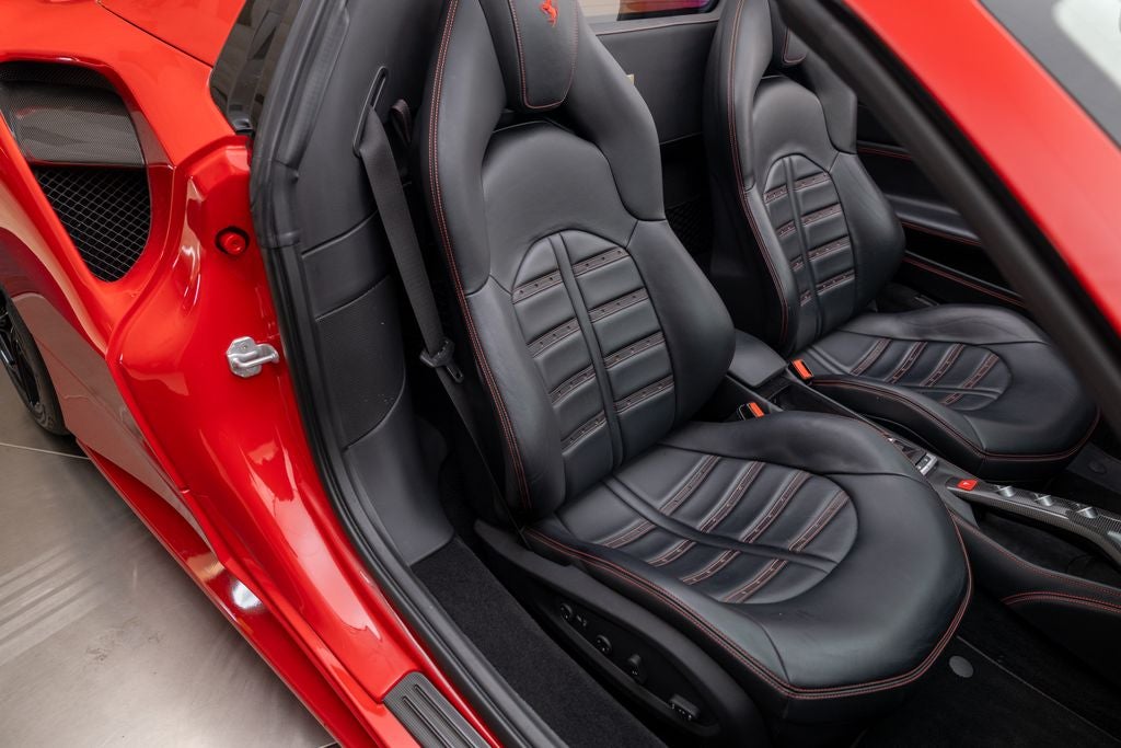 2019 Ferrari 488 Spider Base