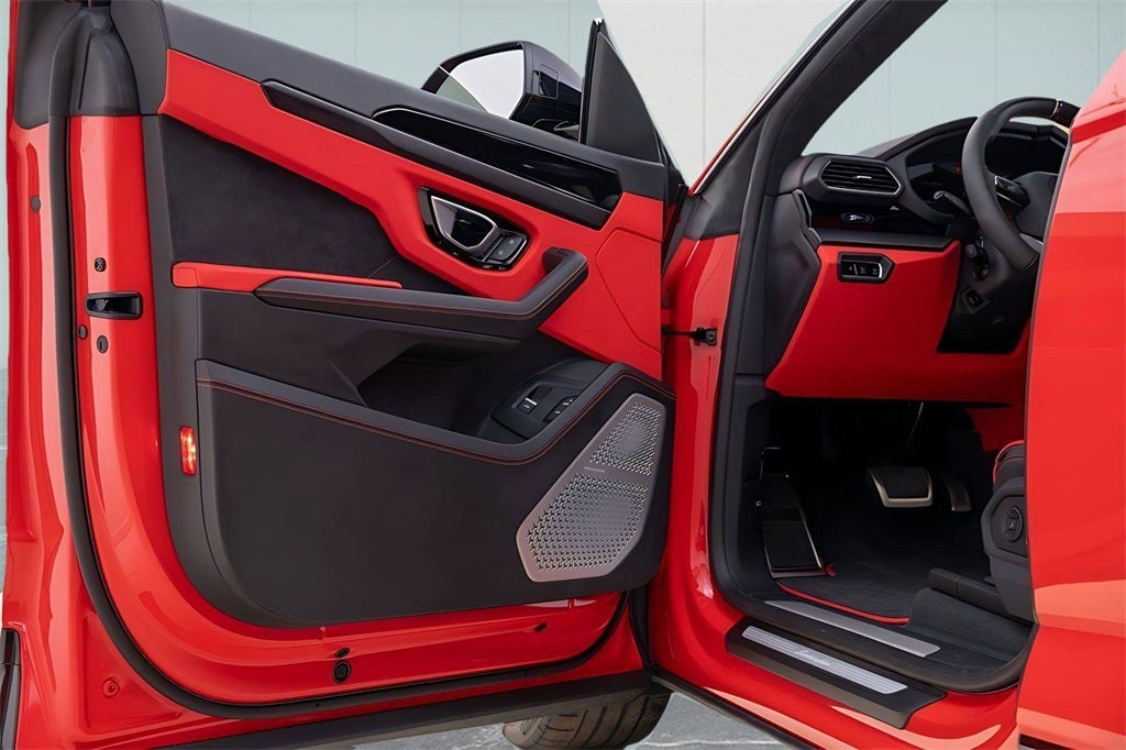 2022 Lamborghini Urus Base