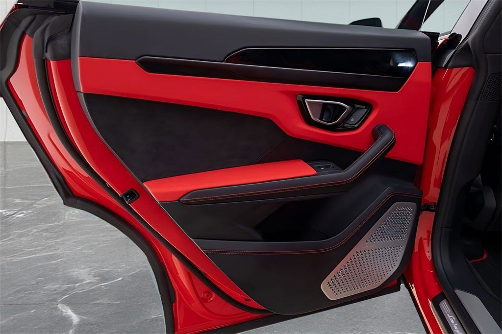 2022 Lamborghini Urus Base