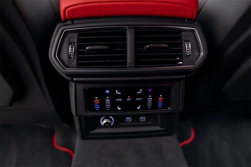 2022 Lamborghini Urus Base