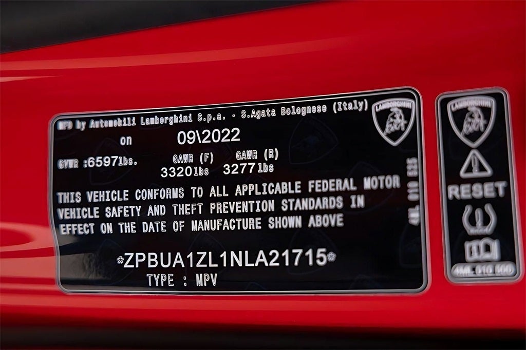 2022 Lamborghini Urus Base