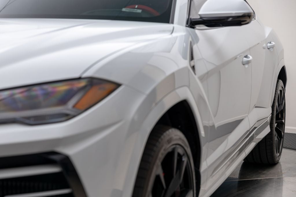 2022 Lamborghini Urus Base