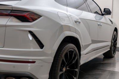 2022 Lamborghini Urus Base