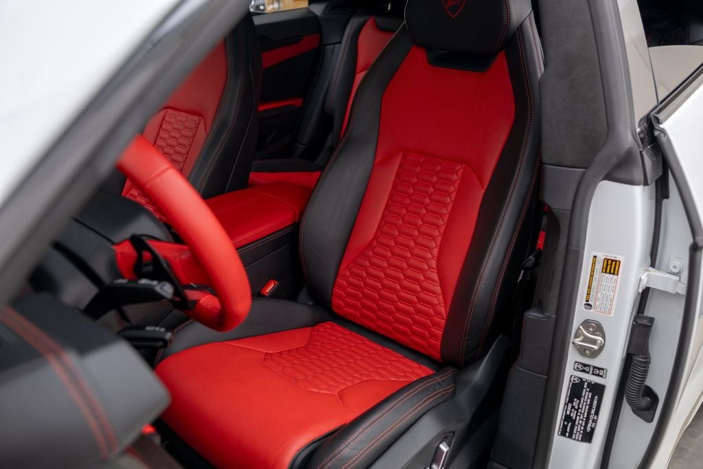 2022 Lamborghini Urus Base