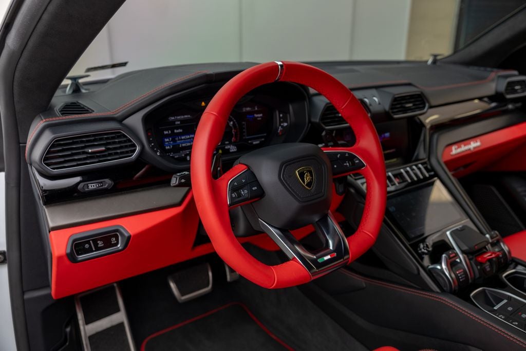 2022 Lamborghini Urus Base