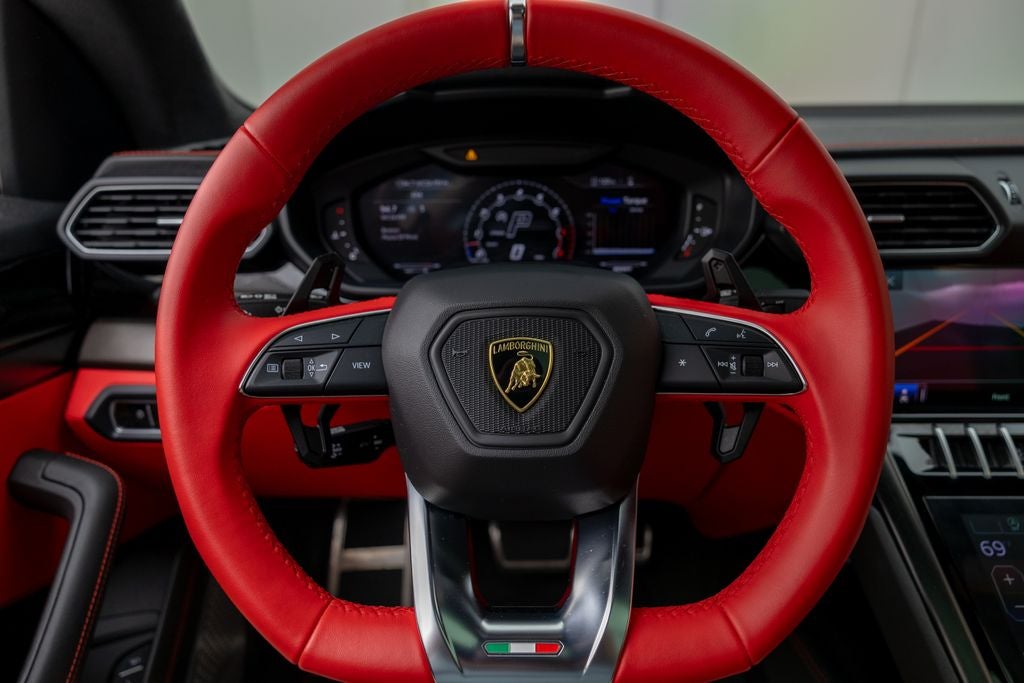 2022 Lamborghini Urus Base