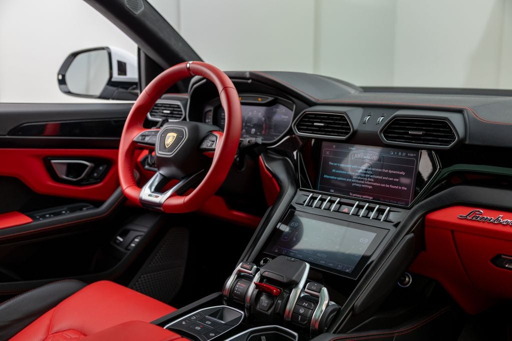 2022 Lamborghini Urus Base