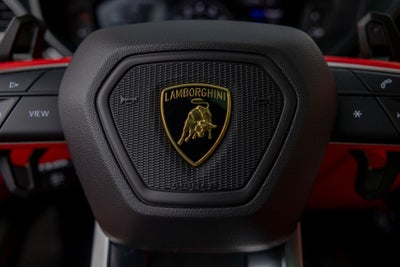 2022 Lamborghini Urus Base