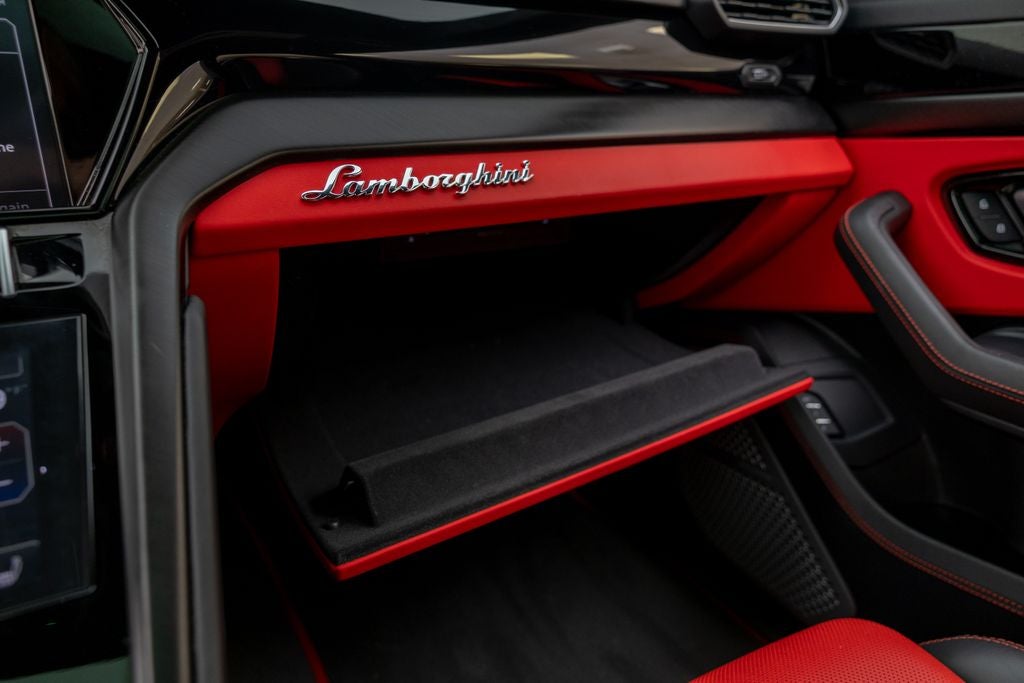 2022 Lamborghini Urus Base