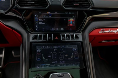 2022 Lamborghini Urus Base