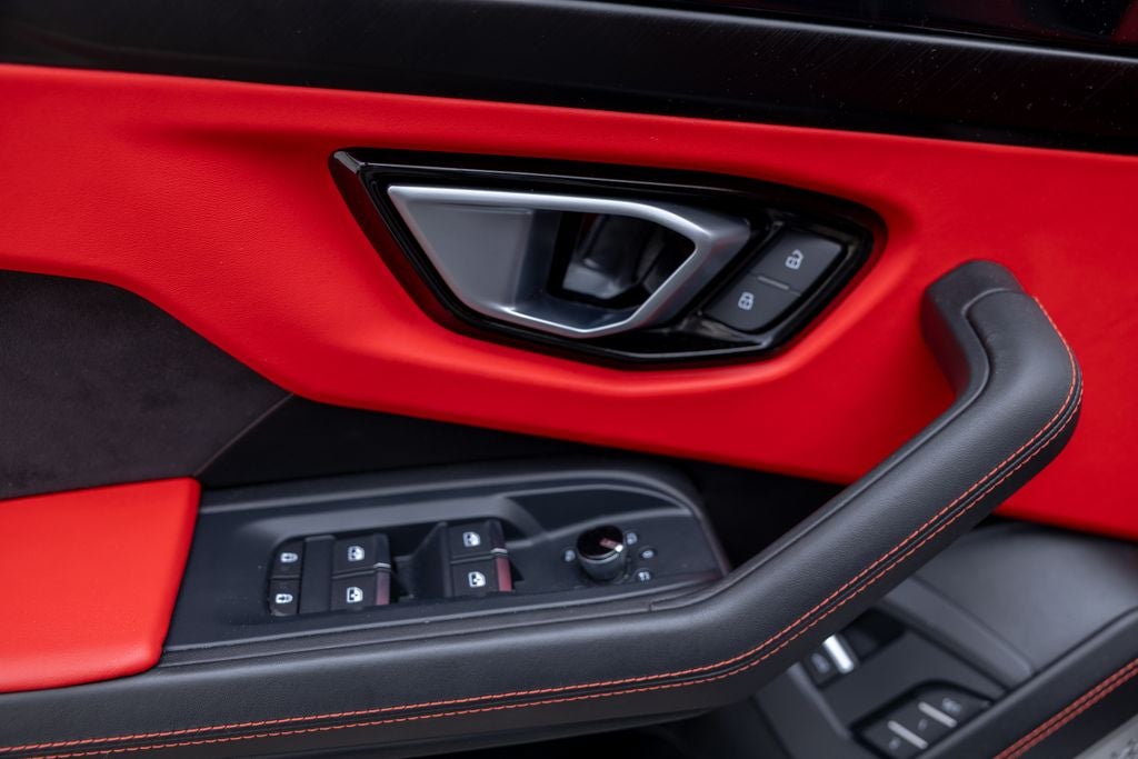 2022 Lamborghini Urus Base