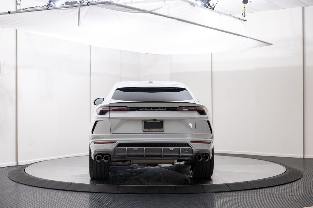 2022 Lamborghini Urus Base