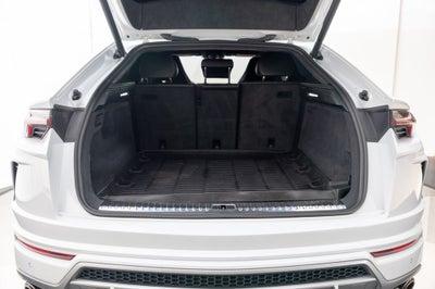 2022 Lamborghini Urus Base