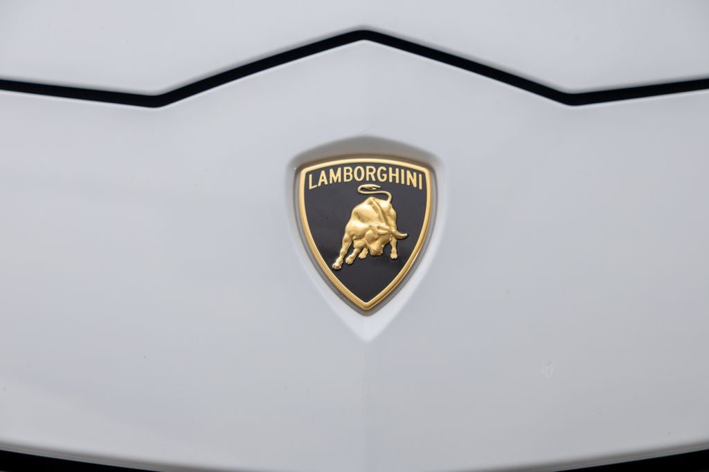 2022 Lamborghini Urus Base