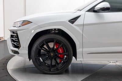 2022 Lamborghini Urus Base