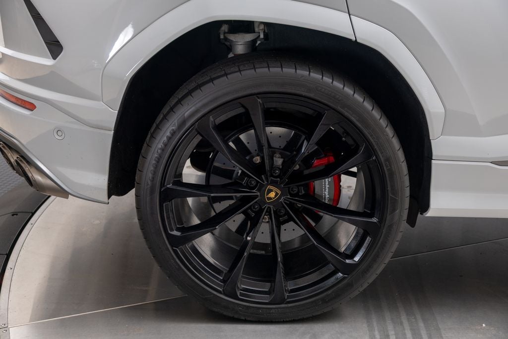 2022 Lamborghini Urus Base