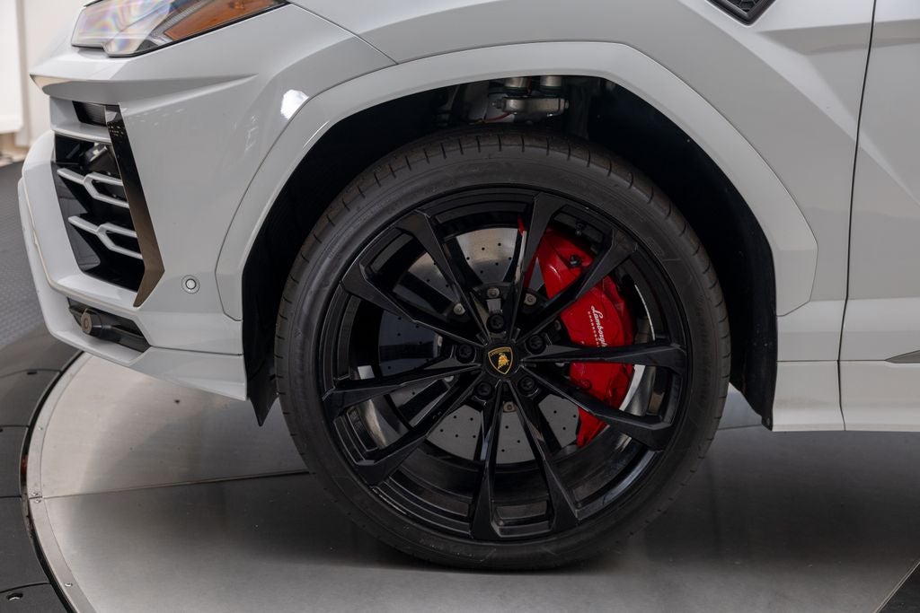 2022 Lamborghini Urus Base