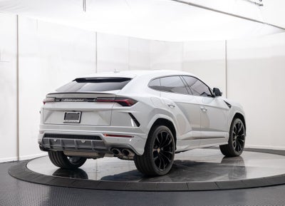 2022 Lamborghini Urus Base