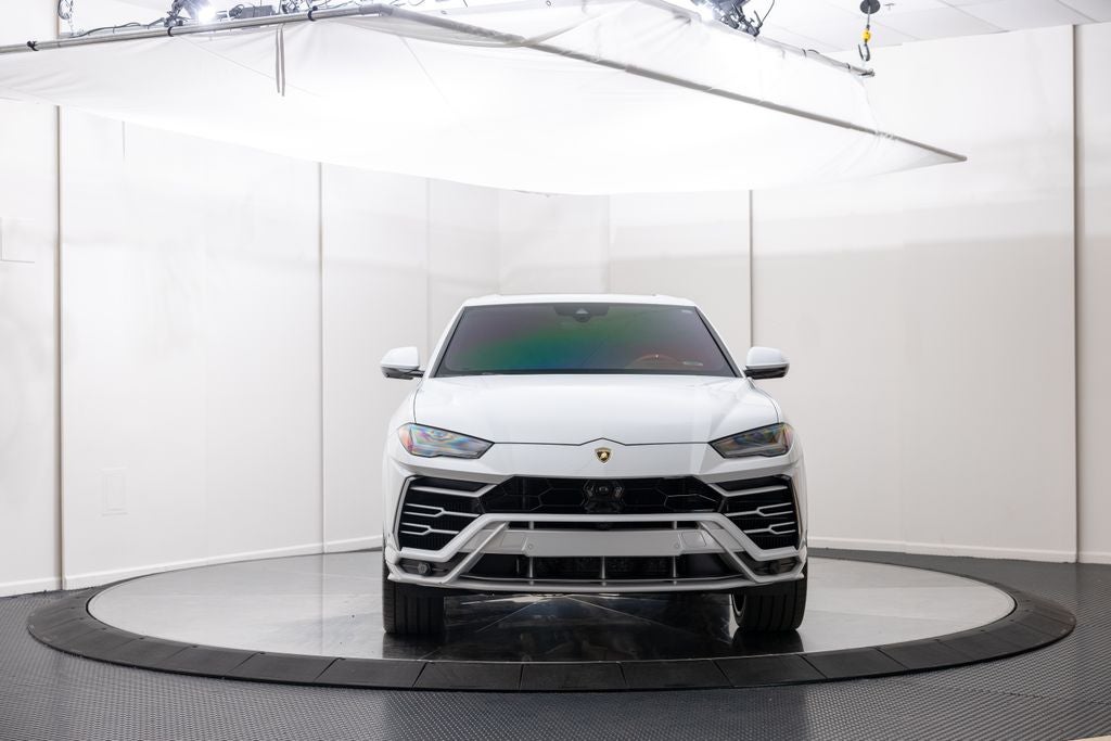 2022 Lamborghini Urus Base
