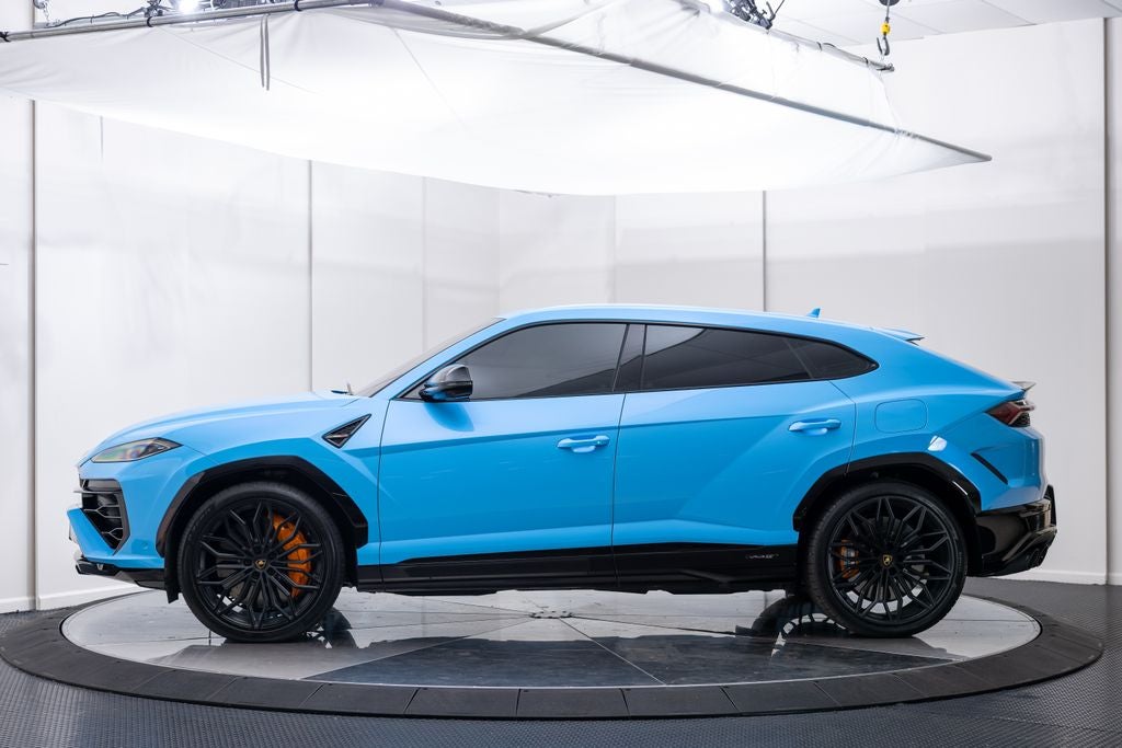 2025 Lamborghini Urus SE