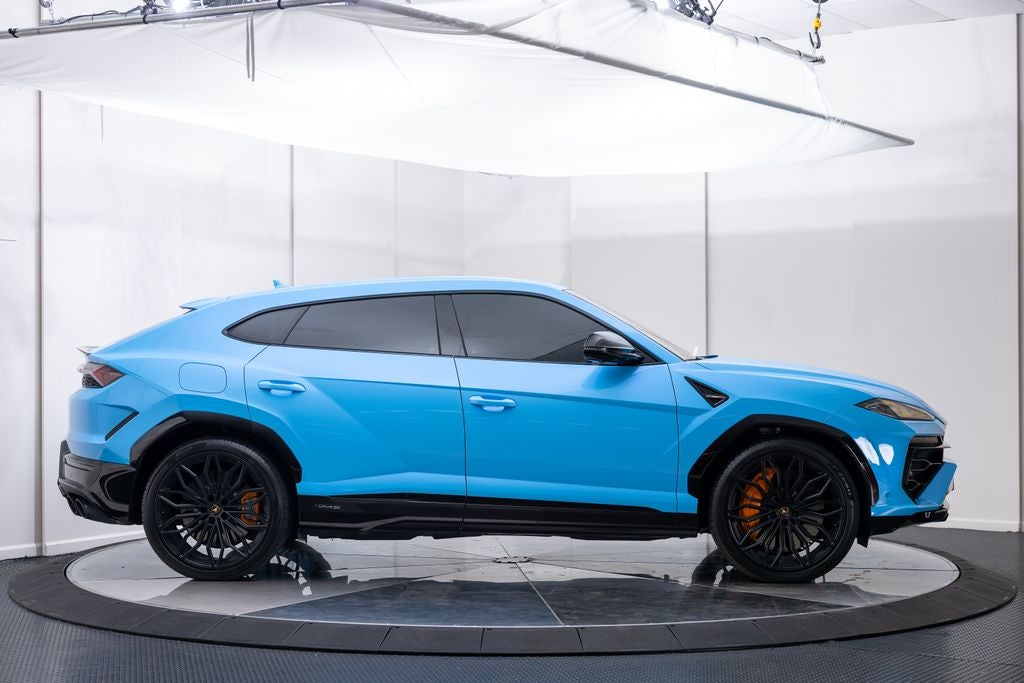 2025 Lamborghini Urus SE