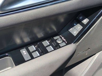 2025 Land Rover Range Rover Velar Dynamic SE