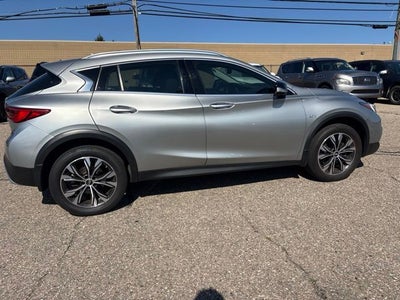 2019 INFINITI QX30 LUXE