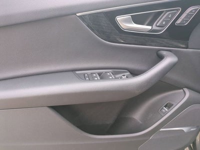 2019 Audi Q7 55 Premium Plus quattro